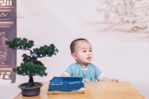 仁怀宝宝摔到头第五天吐了 仁怀宝宝摔到头第五天吐了